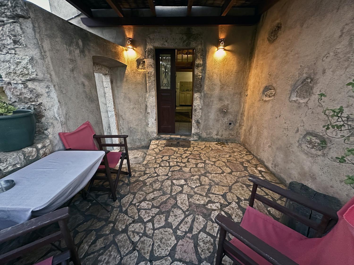 Porfyrousa Traditional Hotel Milopotamos  外观 照片