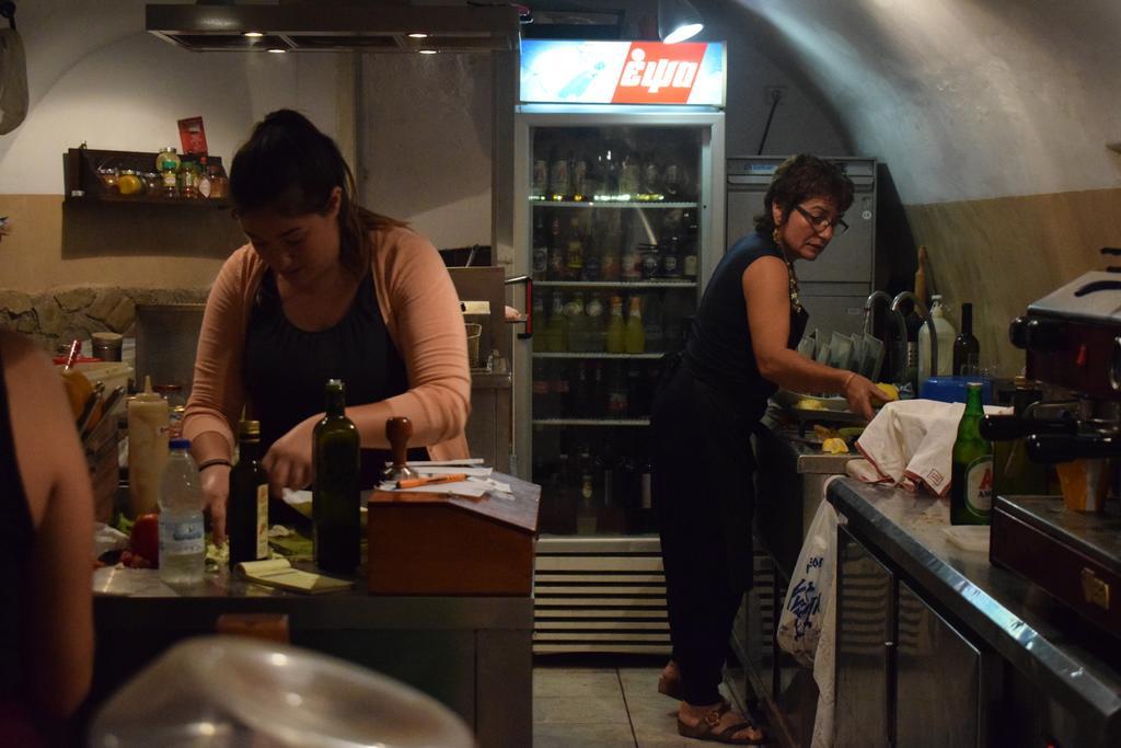 Porfyrousa Traditional Hotel Milopotamos  外观 照片