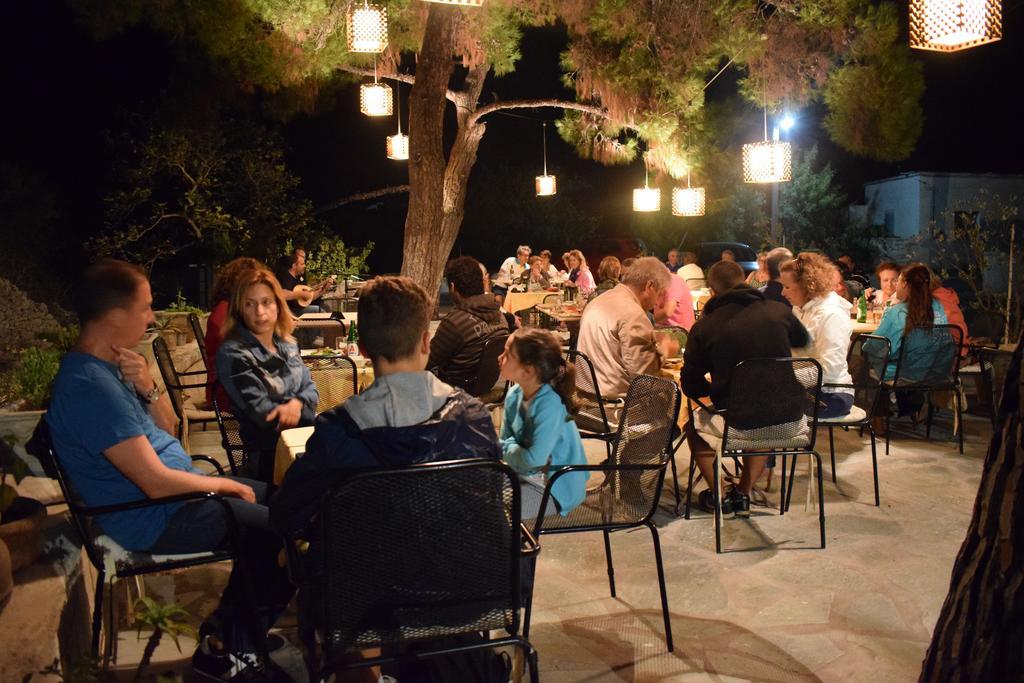 Porfyrousa Traditional Hotel Milopotamos  外观 照片